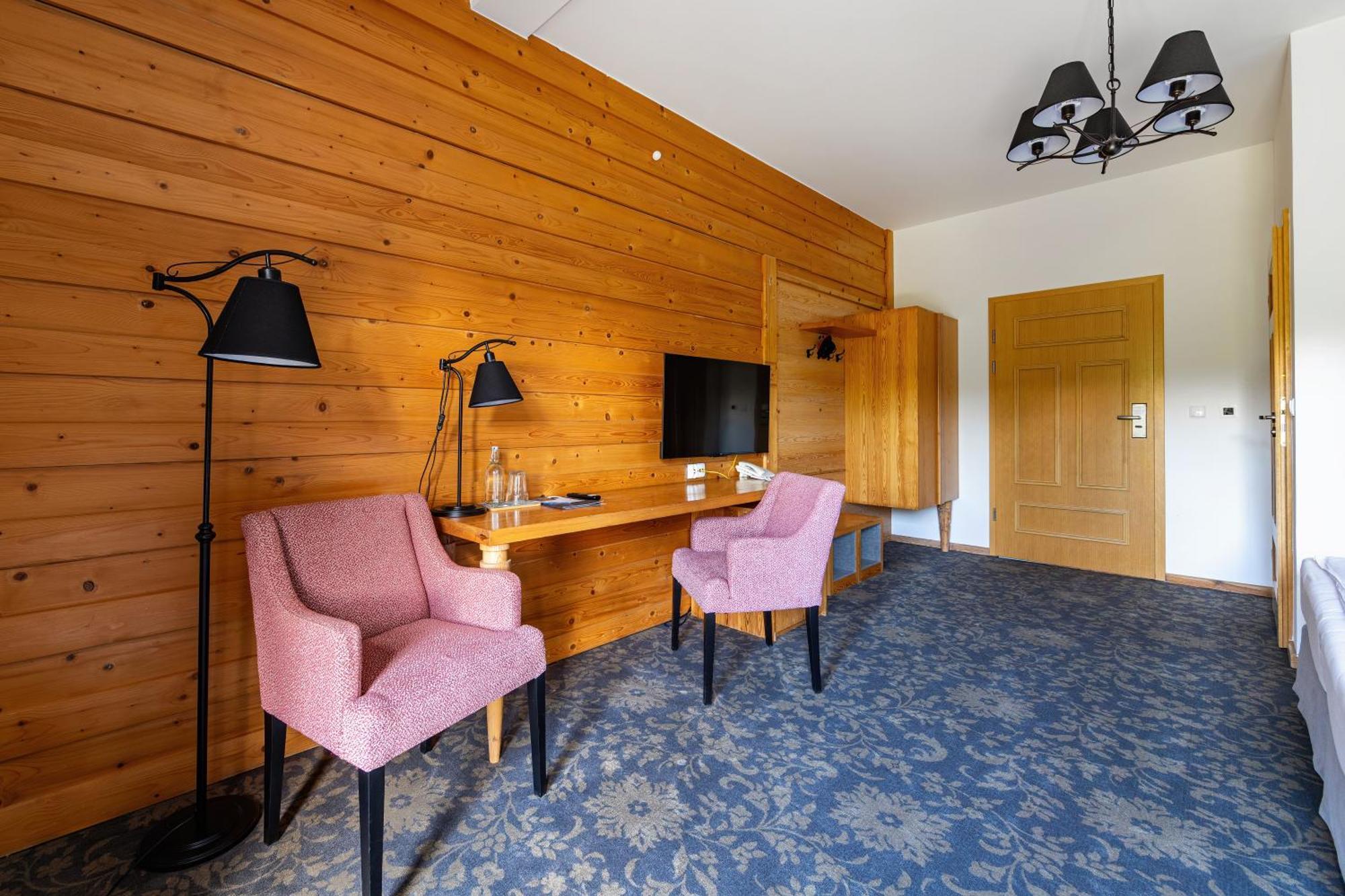 Hotel Gazdowka Spa Osielsko Buitenkant foto